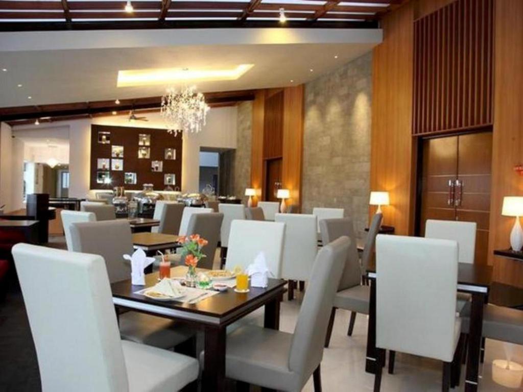Green Valley Resort Purwokerto Exterior photo